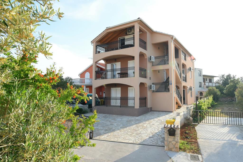 Apartmani Natasa Nino Jezera, Murter Ngoại thất bức ảnh